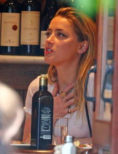 Amber Heard Braless - TheFappeningBlog.com 14.jpg