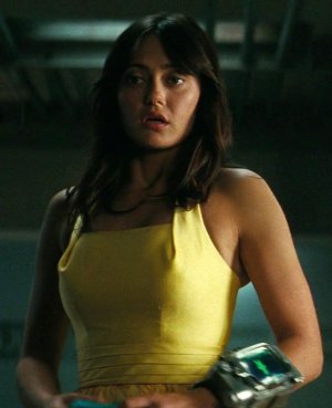 Ella Purnell (15).jpg