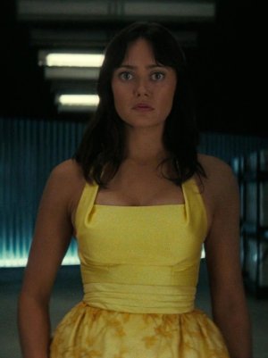 Ella Purnell (23).jpg