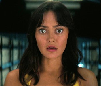 Ella Purnell (32).jpg