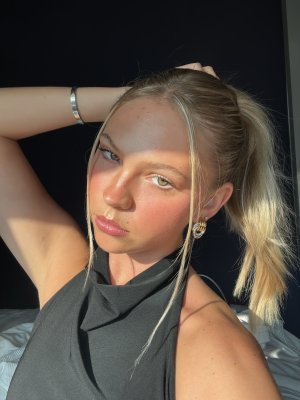 jordynjones-insta-20251228(12).jpg