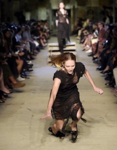 Candice-Swanepoel-Nipple-Slip-4.jpg Candice-Swanepoel-Nipple-Slip-4.jpg