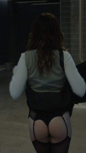 Kiernan Shipka - Industry (2026) s4e4 yOnNcEll_o.jpg