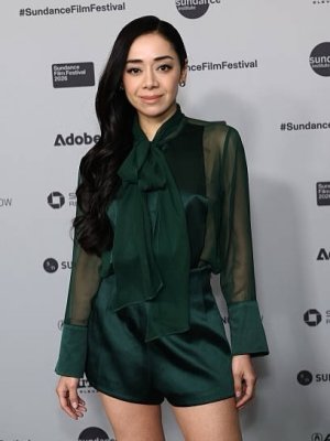 Aimee Garcia L2XohfjP_o.jpg