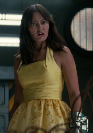 Ella Purnell (39).jpg