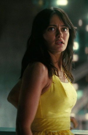 Ella Purnell (41).jpg