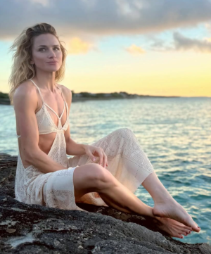 Shantel Vansanten 01.png