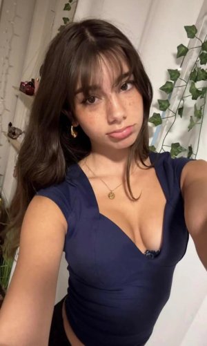 Mikayla Campinos (4).jpeg