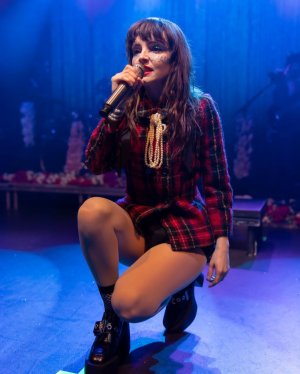Lauren Mayberry 02002.jpg