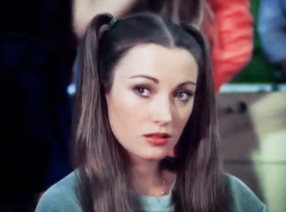 Jane Seymour -b261eec04546fb815c82933ced98f5cf.jpg