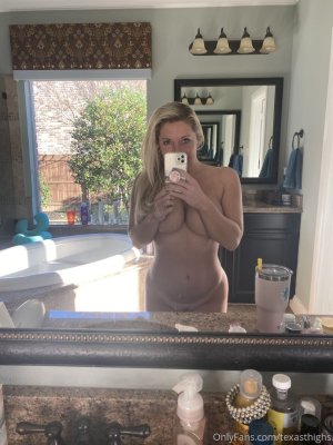 Courtney-Ann-Onlyfans-Nude-Photos-Leaked-4.jpg