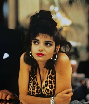 Laura San Giacomo (3).jpeg