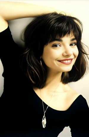 Laura San Giacomo.jpeg