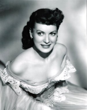 Maureen O'Hara  -370518895_MaureenOHaraScan447_123_381lo.jpg