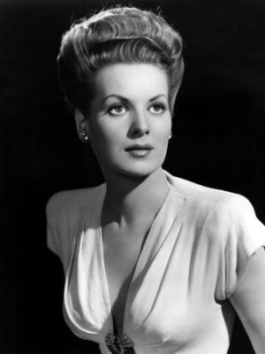 Maureen-O-Hara-maureen-ohara-31521576-338-450.jpg