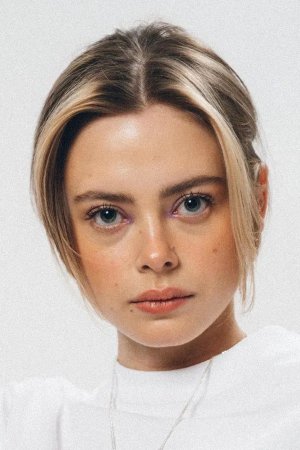 Elli Rhiannon Müller Osborne 1.jpeg