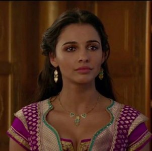 Naomi Scott as Jasmine 4.jpg