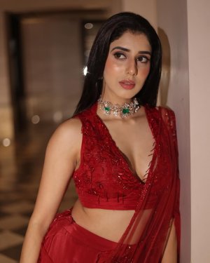 Jasmin Bajwa (2).jpg