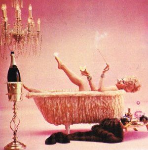 Lee Remick -wiki 1766490.jpg