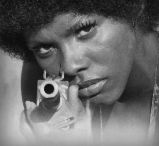 Gloria Hendry (5).jpg