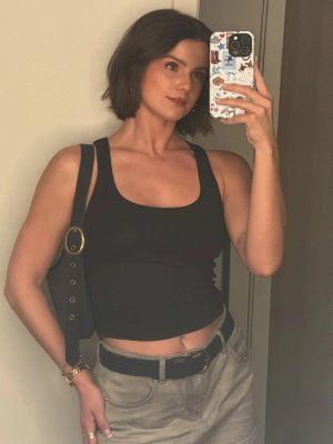 Hunter Deno - black top.jpg