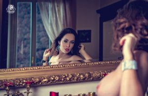 Adrienn Levai Nude - TheFappeningBlog.com 4.jpg