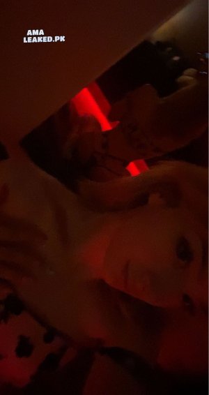 amaleaked.pk-Amber Glenn-5.jpeg