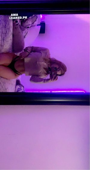 amaleaked.pk-Amber Glenn-15.jpeg