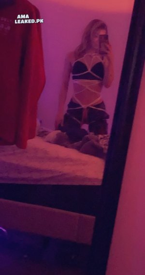 amaleaked.pk-Amber Glenn-20.jpeg