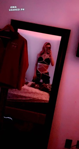 amaleaked.pk-Amber Glenn-21.jpeg