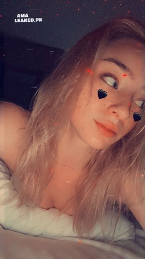 amaleaked.pk-Amber Glenn-109.jpeg