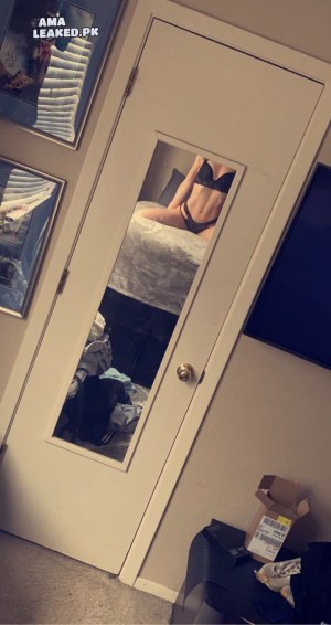 amaleaked.pk-Amber Glenn-171.jpeg