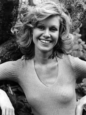 Suzanna Leigh (22).jpg