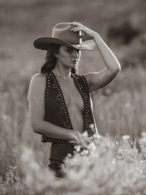 Hunter Deno - Cowgirl Hat 8.jpg