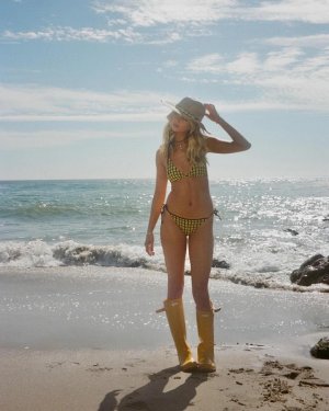 Claire Rosinkranz 04.jpg