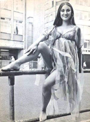 Jane Seymour 8195754.jpg