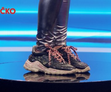 Screenshot_20260325_213417_Video Player.jpg