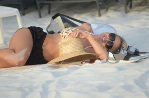 Lauren Hubbard Sexy - TheFappeningBlog.com 16.jpg