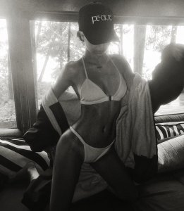 Delilah Belle Hamlin Sexy - TheFappeningBlog.com 27.jpg