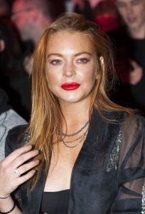 Lindsay-Lohan-Nipple-Slip-4.jpg