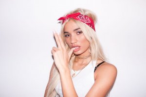 Pia-Mia-Perez-Sexy-3.jpg
