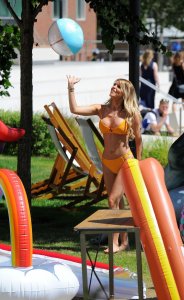 Hayley Hughes Sexy - TheFappeningBlog.com 5.jpg