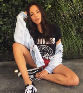 Christine Burke Sexy - TheFappeningBlog.com 10.jpg