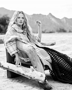 Anne Vyalitsyna Nude & Sexy - TheFappeningBlog.com 33.jpg