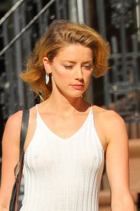 Amber Heard Braless - TheFappeningBlog.com 11.jpg