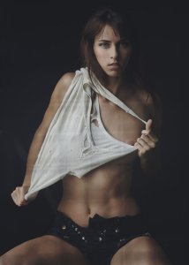 Stephanie Moore Topless - TheFappeningBlog.com 5.jpg