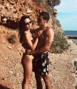 Michelle Hunziker and Aurora Ramazzotti Sexy - TheFappeningBlog.com 21.jpg