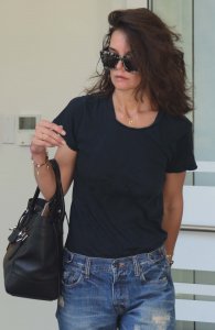Katie-Holmes-Braless-7.jpg