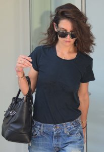 Katie-Holmes-Braless-8.jpg