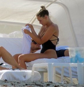 Francesca Aiello Nude Sexy - TheFappeningBlog.com 6.jpg